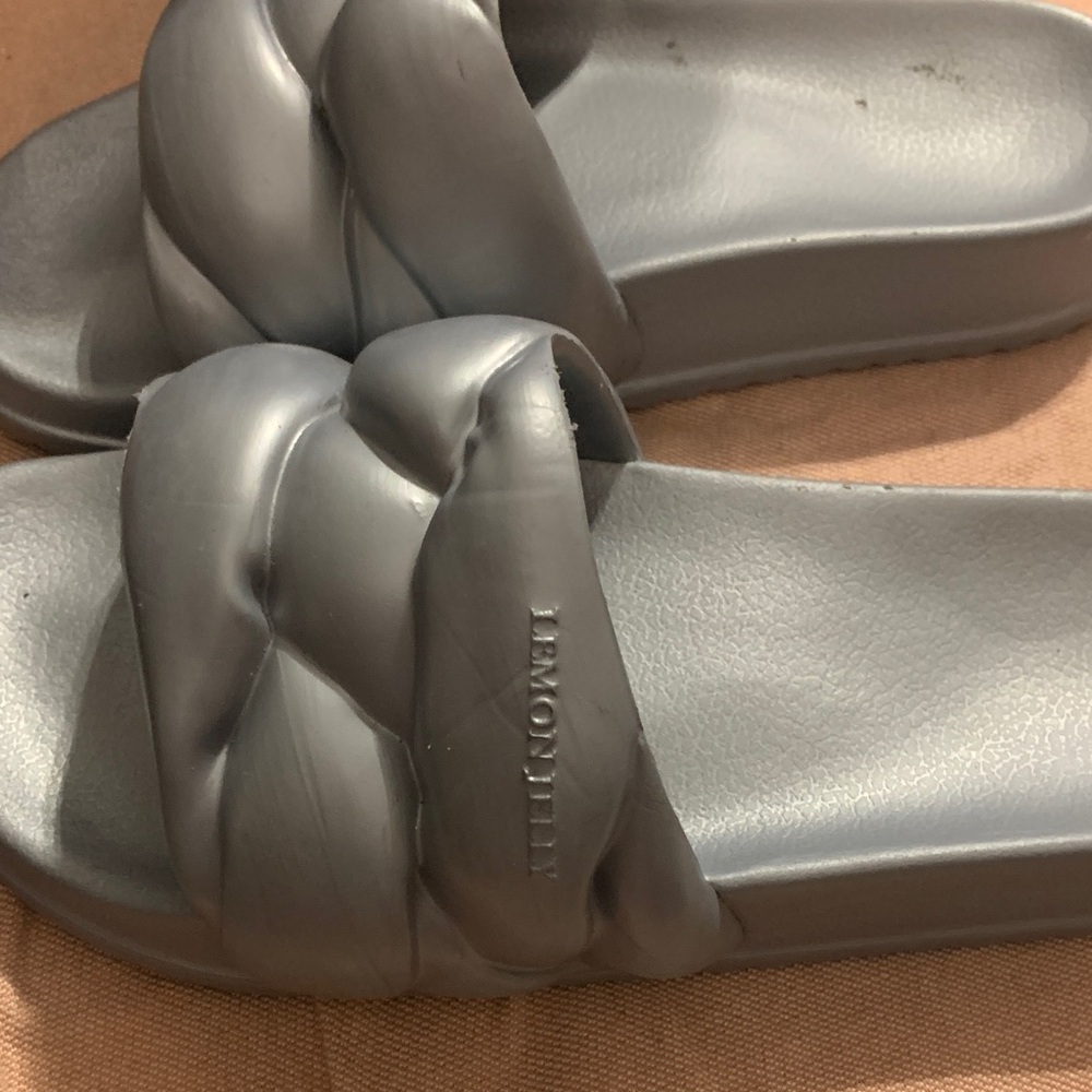 Lemonade Women's Gray Slide Sandals